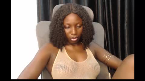 Snapshot of melanine_floral chatting on 09-12-25, 06:13 Praiz online show from 09-12-25, 06:13