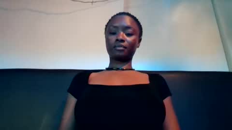Snapshot of melanintoyz chatting on 01-03-25, 09:05 Melanin Toyz online show from 01-03-25, 09:05