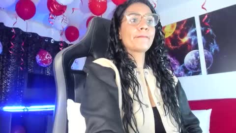 Snapshot of melannia_hills chatting on 02-18-25, 10:16 melannia_hills online show from 02-18-25, 10:16