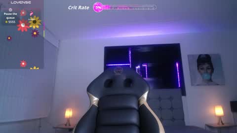 Snapshot of melanny_petite chatting on 04-23-26, 12:26 melanny_petite online show from 04-23-26, 12:26