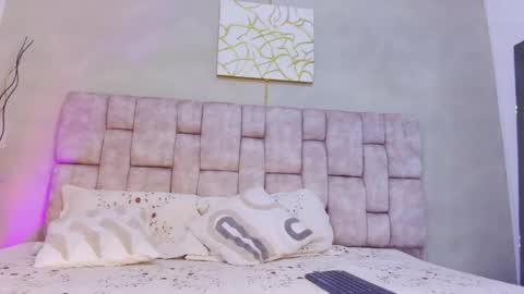 Melany online show from 05-20-26, 11:49