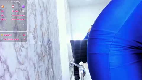 Snapshot of melanyvega_ chatting on 02-22-25, 03:03 Melany online show from 02-22-25, 03:03