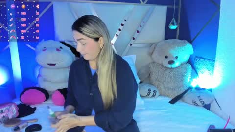 Snapshot of melanyvega_ chatting on 03-06-25, 12:09 Melany online show from 03-06-25, 12:09