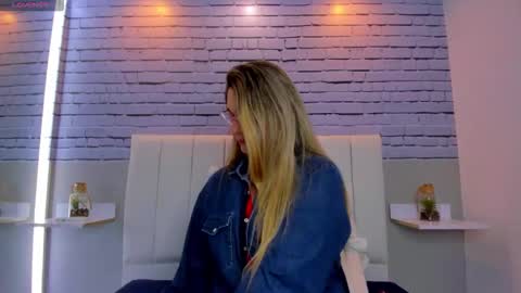 Snapshot of melanyvega_ chatting on 09-12-25, 08:14 Melany online show from 09-12-25, 08:14