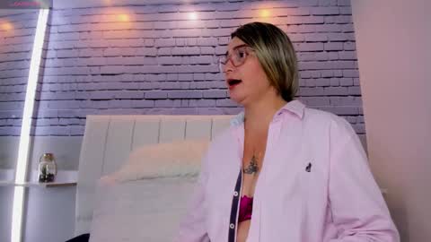 Snapshot of melanyvega_ chatting on 09-19-25, 08:16 Melany online show from 09-19-25, 08:16