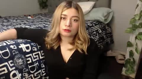 meliinna_xxx online show from 01-15-26, 04:50