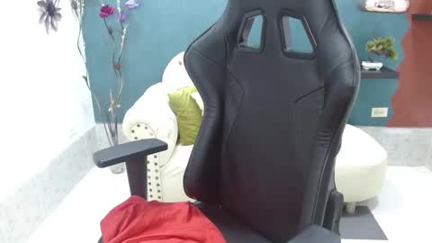 Snapshot of melika_sweet chatting on 03-08-25, 09:18 eli online show from 03-08-25, 09:18