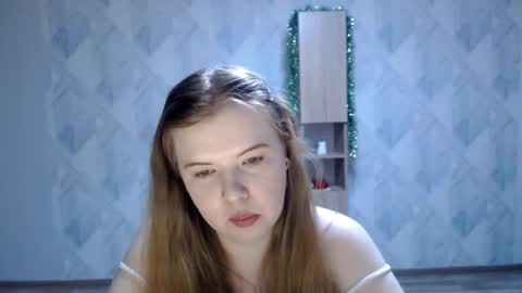 Snapshot of melina_beauty chatting on 01-12-26, 12:21 Melina online show from 01-12-26, 12:21