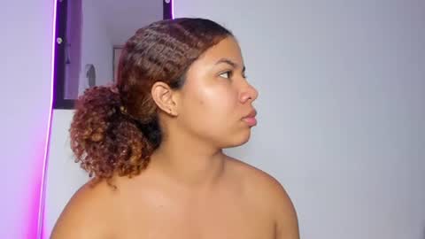 M E L I N A  online show from 06-14-26, 10:56