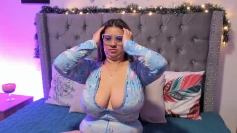 Snapshot of melinda_bob chatting on 12-26-24, 09:55 Melinda online show from 12-26-24, 09:55