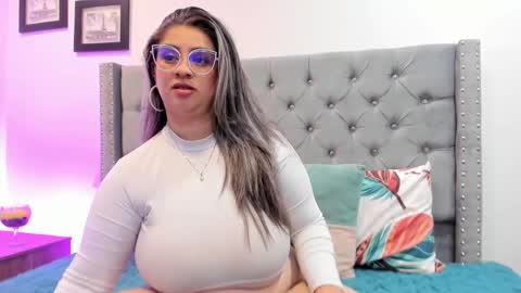 Snapshot of melinda_bob chatting on 01-23-25, 07:51 Melinda online show from 01-23-25, 07:51