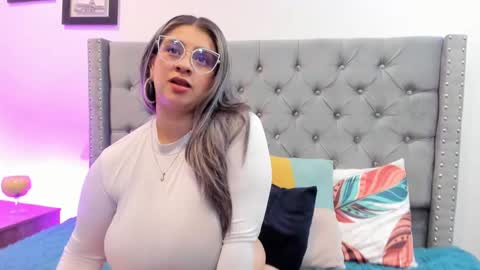 Snapshot of melinda_bob chatting on 01-29-25, 01:49 Melinda online show from 01-29-25, 01:49