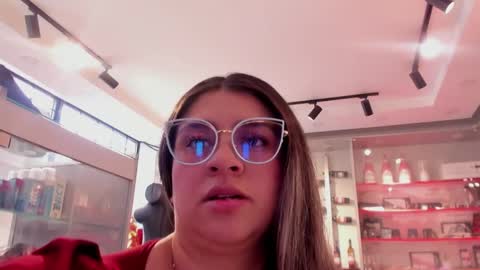 Snapshot of melinda_bob chatting on 10-27-25, 12:53 Melinda online show from 10-27-25, 12:53