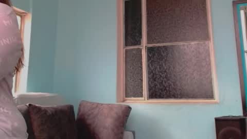 Snapshot of melinda_bob chatting on 12-16-25, 01:16 Melinda online show from 12-16-25, 01:16