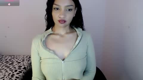 Snapshot of melinna706702 chatting on 02-17-25, 05:21 melinna706702 online show from 02-17-25, 05:21