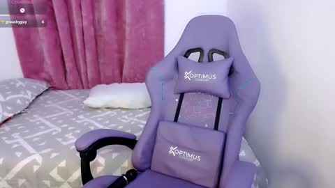 Snapshot of melinna706702 chatting on 10-08-25, 12:08 melinna706702 online show from 10-08-25, 12:08