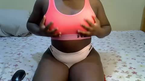 Snapshot of melisahh chatting on 11-26-25, 10:33 melisahh online show from 11-26-25, 10:33