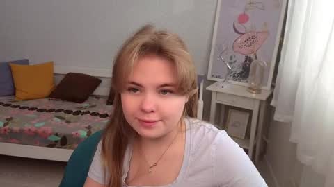 Sophia online show from 04-16-26, 04:46