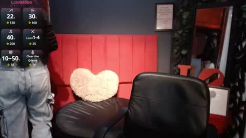 Snapshot of melissa_dolce chatting on 06-18-26, 12:42 michell online show from 06-18-26, 12:42