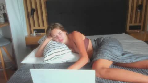 Snapshot of melissa_main chatting on 07-24-26, 03:10 melissa_main online show from 07-24-26, 03:10