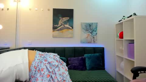 Snapshot of melissa_new22 chatting on 10-24-25, 12:19 melissa_new22 online show from 10-24-25, 12:19