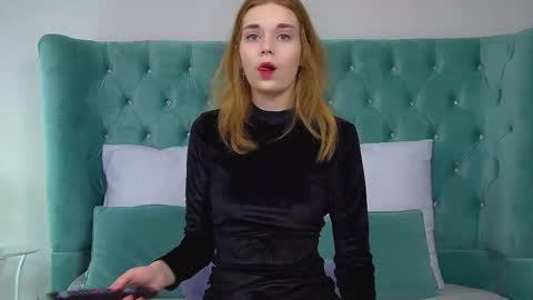 Snapshot of melissabauch chatting on 10-10-25, 12:26 Melisa online show from 10-10-25, 12:26