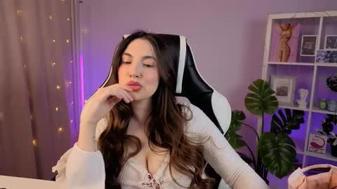 Snapshot of melissacharm_ chatting on 02-15-26, 07:51 Melissa online show from 02-15-26, 07:51