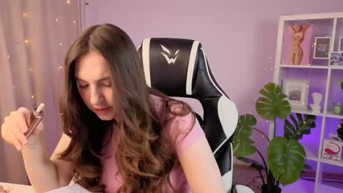 Snapshot of melissacharm_ chatting on 02-17-26, 05:48 Melissa online show from 02-17-26, 05:48
