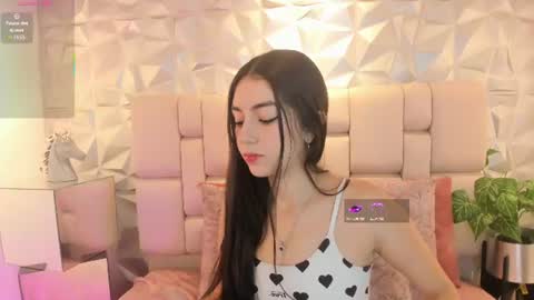 Snapshot of mell_muller chatting on 07-10-26, 11:46 Mell online show from 07-10-26, 11:46