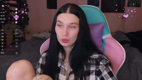 Freya  IM NONUDE online show from 01-09-25, 09:37