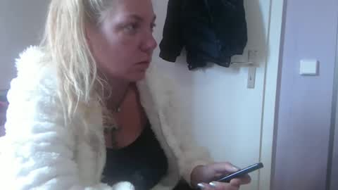 Melli online show from 05-16-26, 12:15