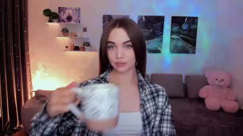 Tessa online show from 12-14-25, 08:57