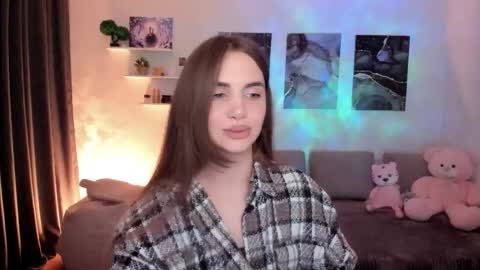 Tessa online show from 04-13-26, 08:36