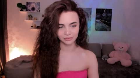 Snapshot of mellifluoustess chatting on 05-28-26, 08:55 Tessa online show from 05-28-26, 08:55