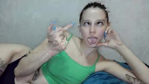 Mellisa online show from 11-30-25, 04:44