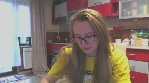 Snapshot of melly_rosey chatting on 02-12-25, 07:44 Melly online show from 02-12-25, 07:44