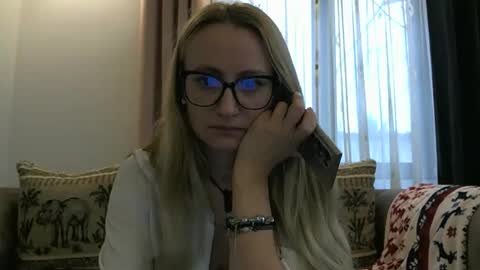 Melly online show from 11-13-25, 07:18