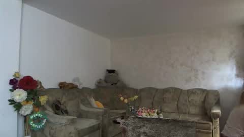 Melly online show from 04-13-26, 07:36