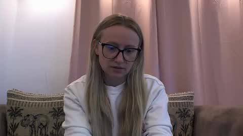 Melly online show from 06-03-26, 06:05