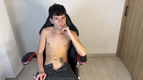 Melo online show from 01-12-25, 04:10