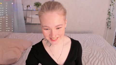 Snapshot of melodievejar chatting on 05-06-26, 04:30 melodievejar online show from 05-06-26, 04:30