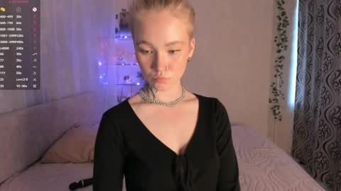 Snapshot of melodievejar chatting on 05-22-26, 02:12 melodievejar online show from 05-22-26, 02:12