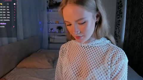 Snapshot of melodievejar chatting on 06-11-26, 04:21 melodievejar online show from 06-11-26, 04:21