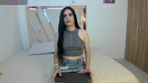 Snapshot of melody_adams12 chatting on 02-21-25, 07:56 Melody online show from 02-21-25, 07:56