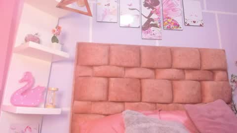 Hi i am melody  online show from 06-25-26, 11:37