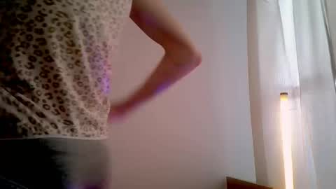Snapshot of melody_gepards chatting on 03-14-26, 10:42 Melody online show from 03-14-26, 10:42