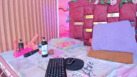 Mixie online show from 02-27-25, 04:53