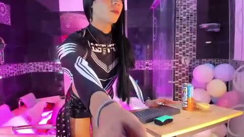 Snapshot of melody_trixie chatting on 06-28-26, 07:25 melody_trixie online show from 06-28-26, 07:25