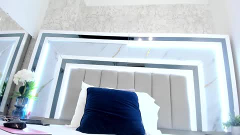 melodycharlotte online show from 10-24-25, 12:12