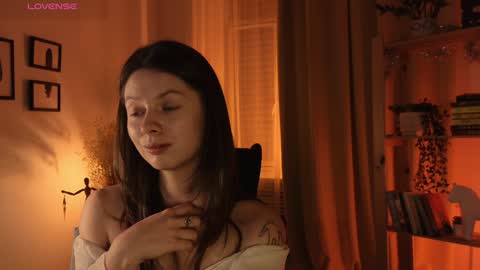 Snapshot of melodykey_x chatting on 12-12-24, 02:44 melody online show from 12-12-24, 02:44